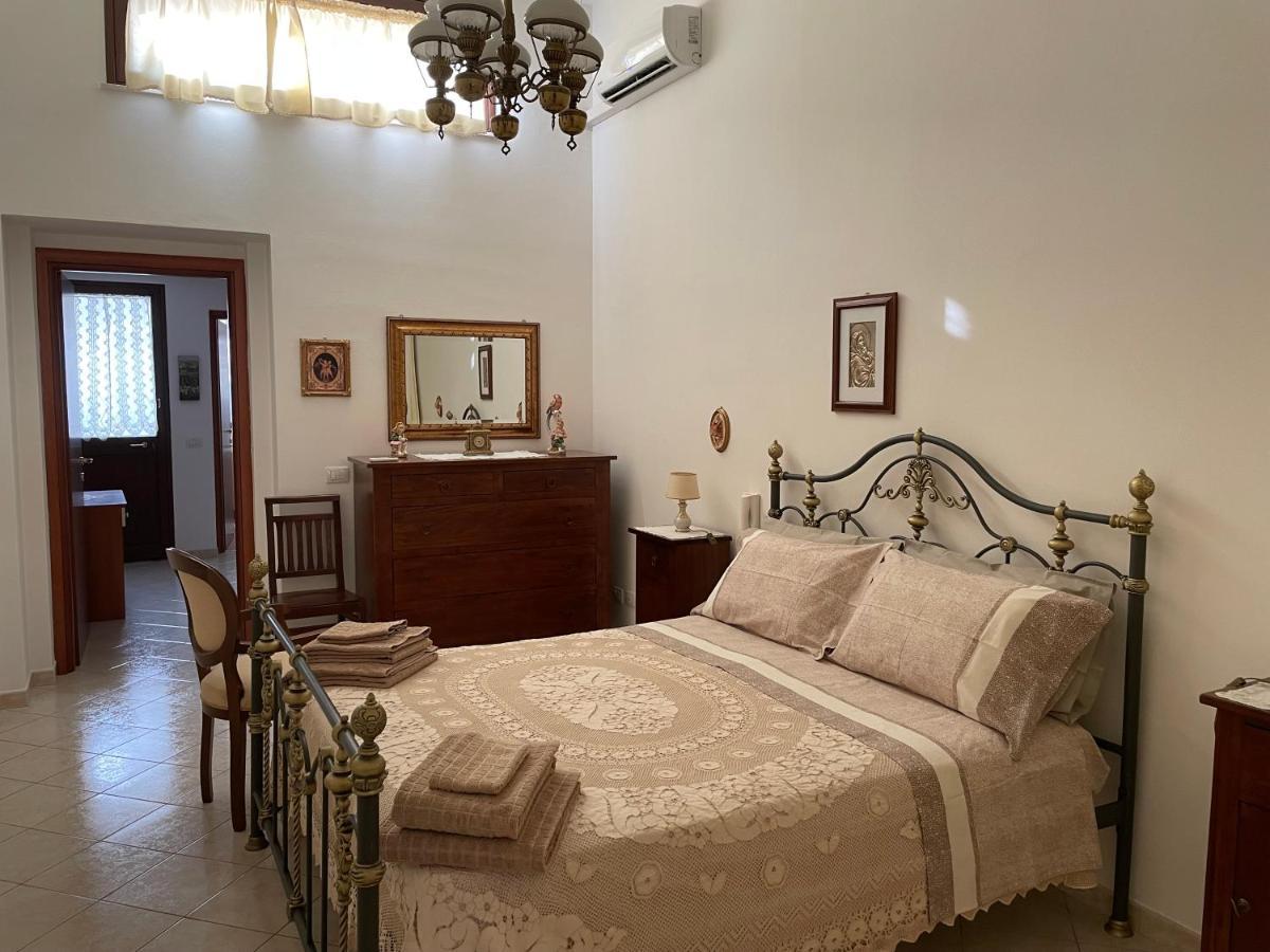 Villa Half House Floridia Exterior foto
