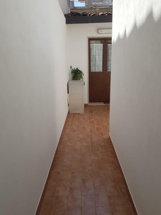 Villa Half House Floridia Exterior foto