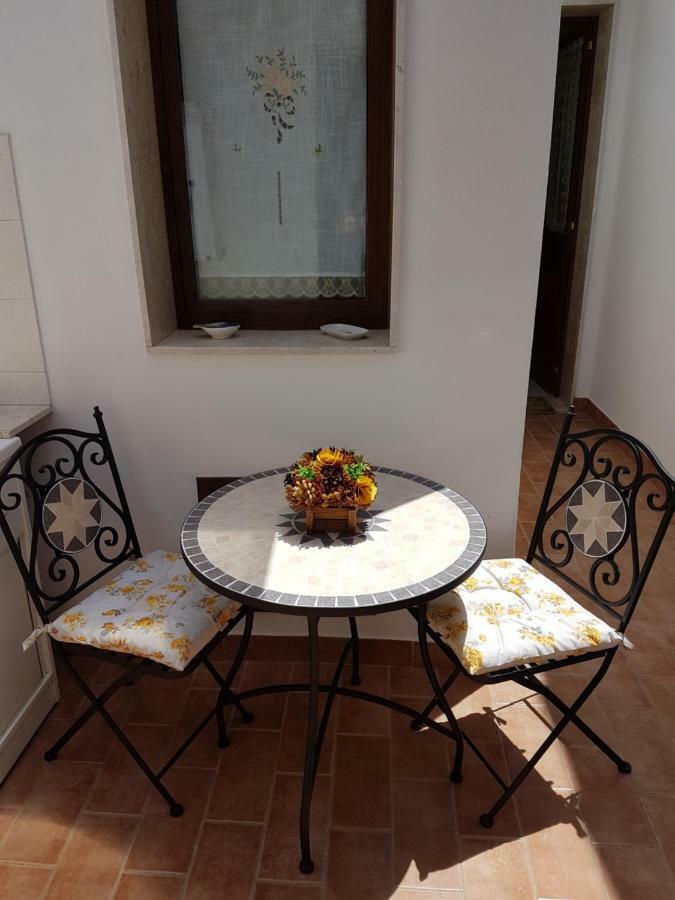 Villa Half House Floridia Exterior foto