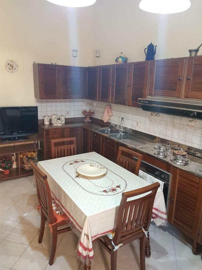 Villa Half House Floridia Exterior foto